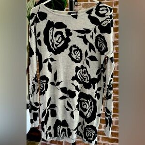 Venus black rose tunic